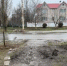 Тротуар на Октябрьском шоссе в Волгодонске превратился в грязное месиво после озеленения - DonDay-Volgodonsk.Ru